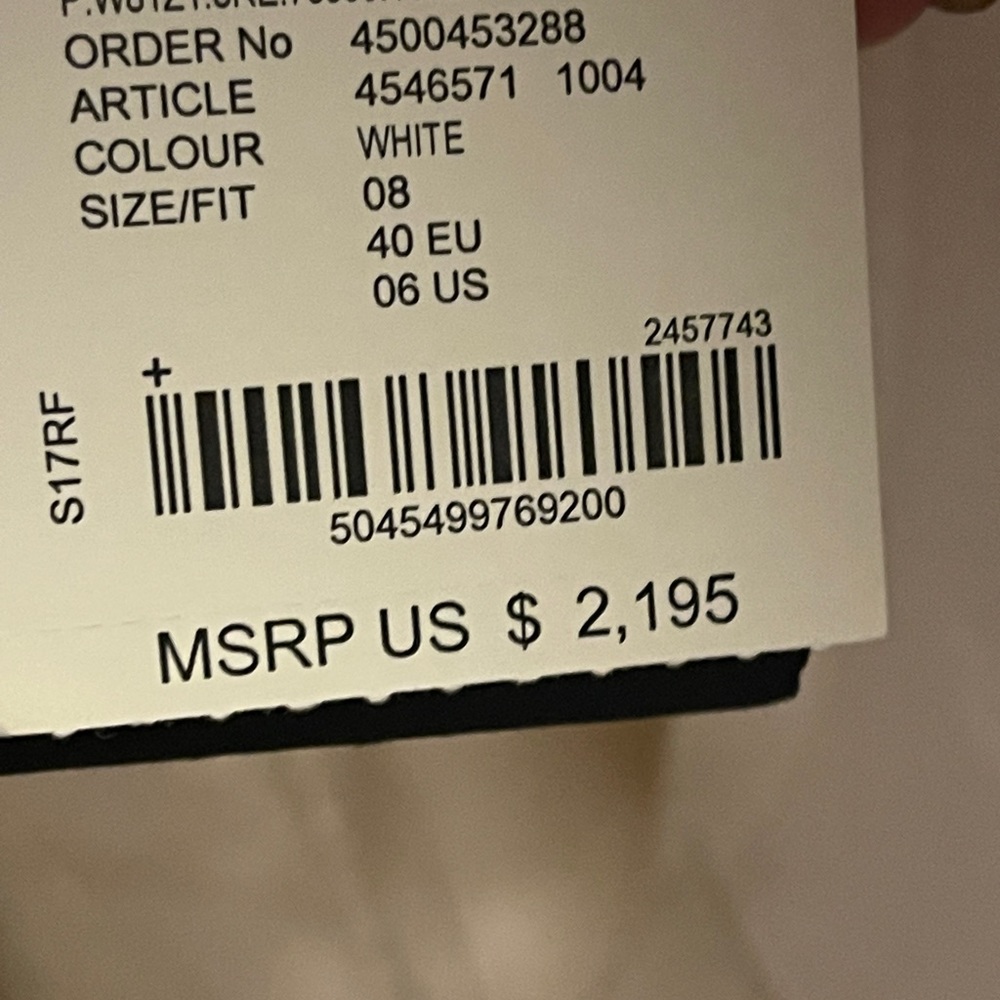BNWT BURBERRY WOOL FITTED WHITE BLAZER!!😍😍 - Picture 4 of 4